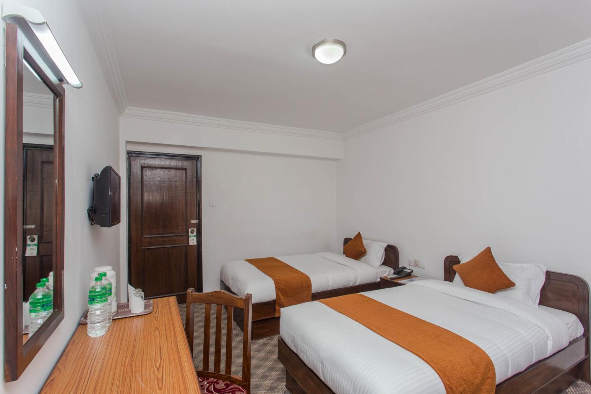קטמנדו Fuji Hotel מראה חיצוני תמונה